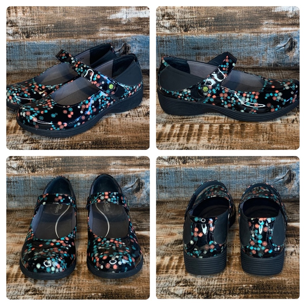 Dansko Work Wonders Clogs